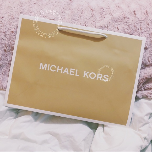 MICHAEL KORS GIFT BAG - Picture 1 of 1